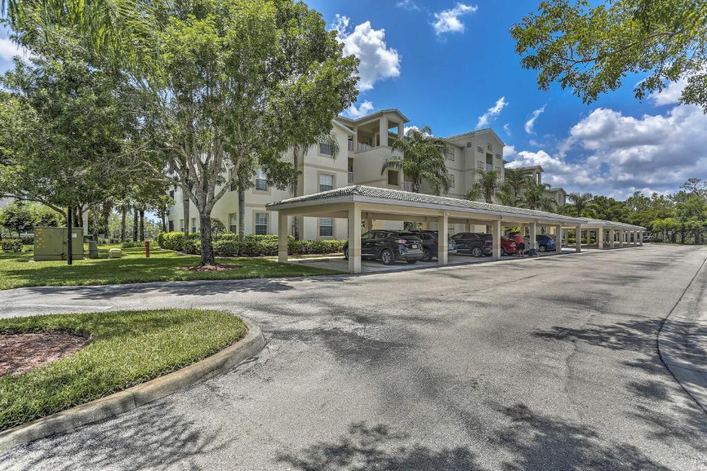 Fort Myers Condo with Resort Pools - Near Golf! - image 3